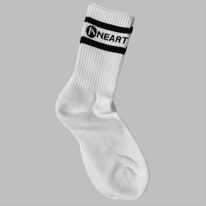 Soft cotton crew socks in white – breathable and cushioned